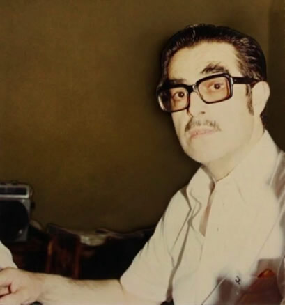 Jorge Barría Serón en su escritorio